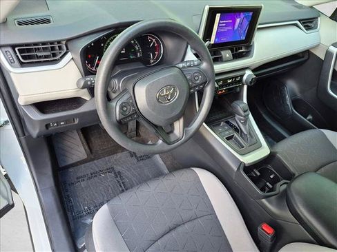 Used 2023 Toyota RAV4 XLE FWD image 10