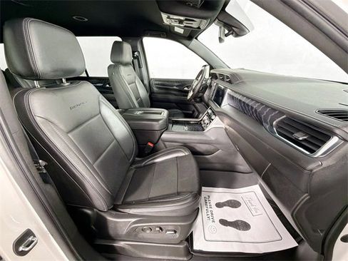 Used 2022 GMC Yukon Denali image 31