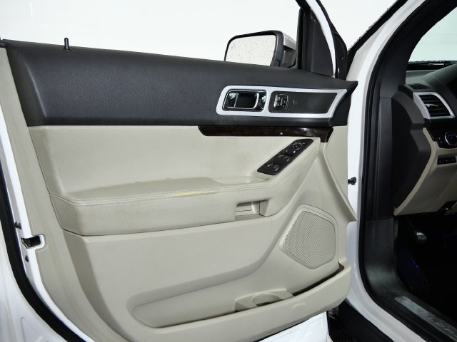 Used 2011 Ford Explorer Limited w/ 302A Rapid Spec Order Code FWD image 17