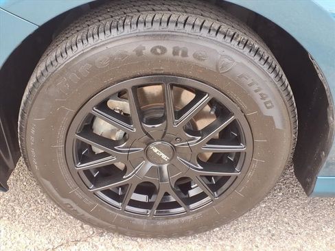 Used 2025 Toyota Camry LE image 9