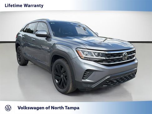 Used 2023 Volkswagen Atlas Cross Sport SE w/ Panoramic Sunroof Package FWD image 1