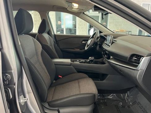Used 2021 Nissan Rogue SV FWD image 14