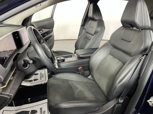 Used 2023 Nissan Ariya FWD image 15
