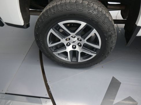 Used 2019 Chevrolet Silverado 1500 Custom Trail Boss w/ Custom Convenience Package image 20