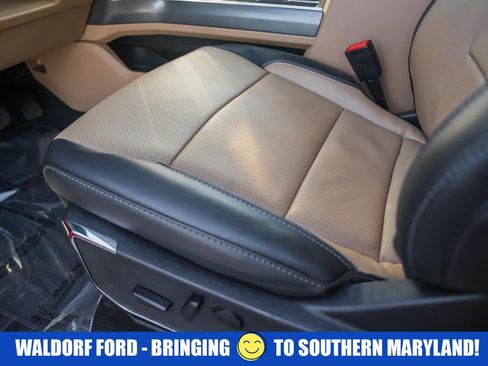 Used 2023 Ford F250 Lariat w/ Tow Technology Package image 7