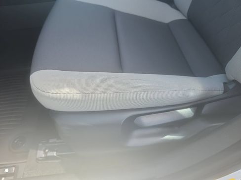 Used 2026 Toyota Corolla LE FWD image 27