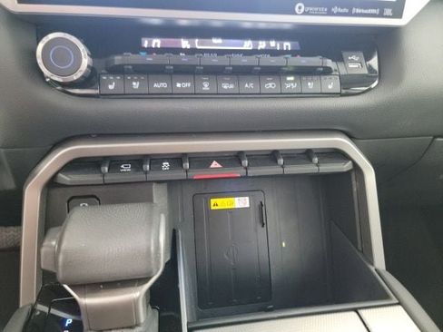 Used 2023 Toyota Sequoia Limited image 13