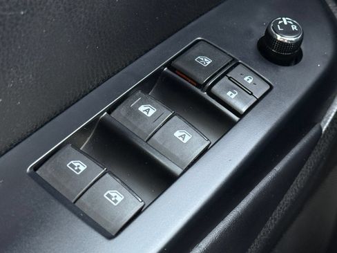 Used 2018 Toyota Highlander XLE AWD/4WD image 29