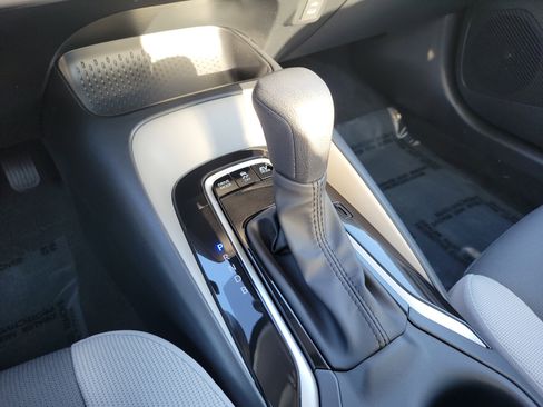 Used 2025 Toyota Corolla LE image 21