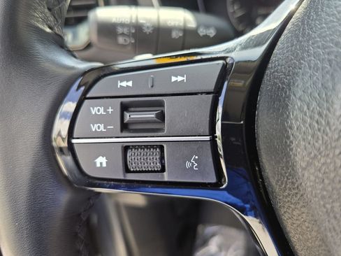 Certified 2025 Honda Pilot Touring image 22