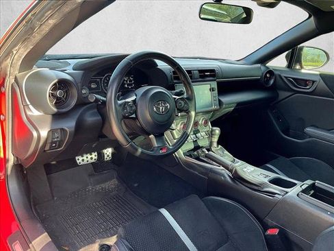 Used 2022 Toyota GR86 Premium w/ ALL Weather Mat Package (TMS) RWD image 10