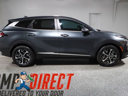 Used 2025 Kia Sportage EX FWD image 6