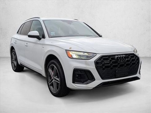 Used 2024 Audi Q5 e Premium Plus image 3