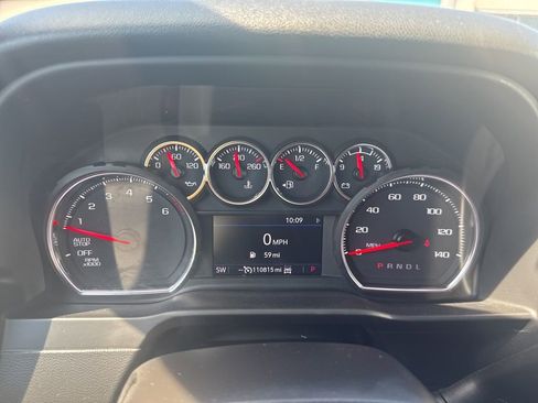Used 2021 Chevrolet Silverado 1500 LT w/ Safety Package II AWD/4WD image 19