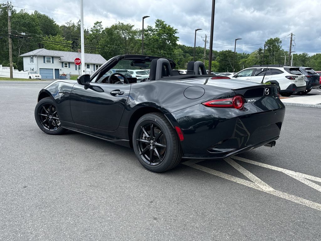 New 2026 MAZDA MX-5 Miata Sport w/ Appearance Package RWD image 4