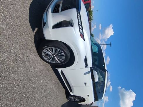 Used 2026 INFINITI QX80 Luxe w/ Cargo Package RWD image 9