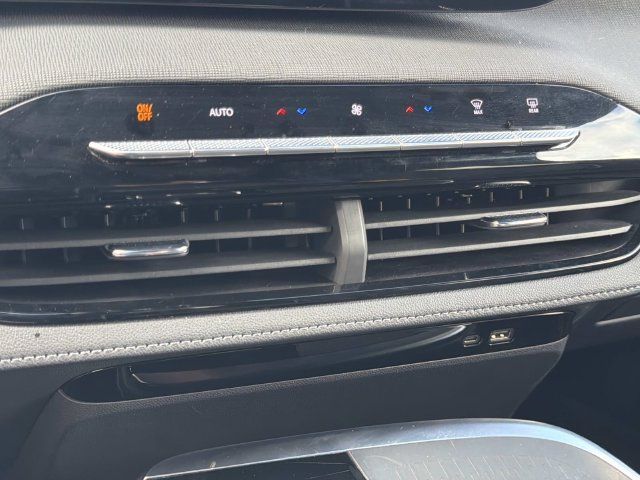 Used 2025 Buick Enclave Preferred FWD image 25