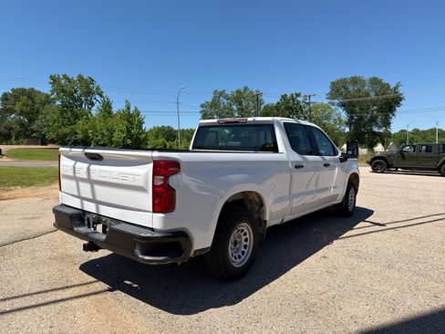 Used 2024 Chevrolet Silverado 1500 W/T w/ Trailering Package AWD/4WD image 3