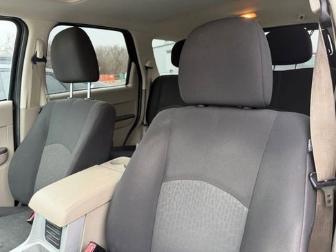 Used 2009 Mercury Mariner 2WD image 10