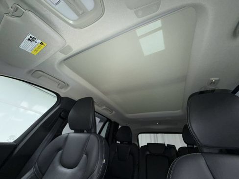 Used 2024 Volvo XC90 B6 Ultimate w/ Protection Package Premier AWD/4WD image 24