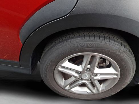 Used 2021 Hyundai Kona SE image 9