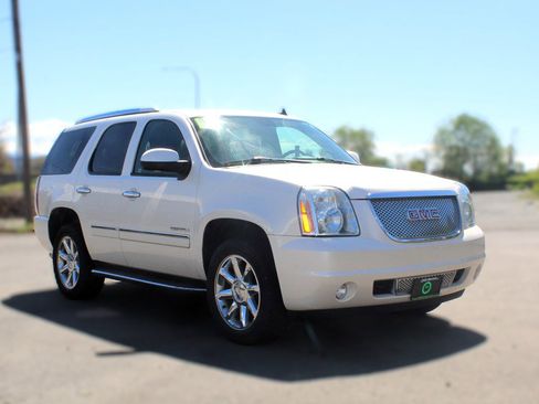 Used 2013 GMC Yukon Denali AWD/4WD image 1