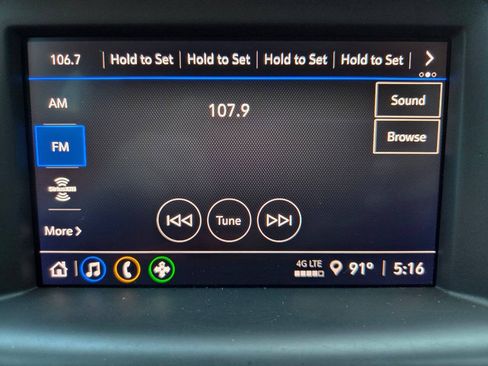 Used 2024 GMC Terrain SLE FWD image 25