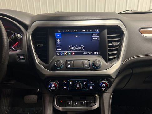 Certified 2023 GMC Acadia SLE w/ Driver Convenience Package image 16