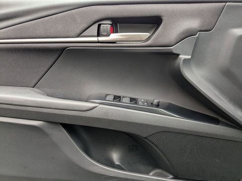 Used 2025 Toyota Camry LE image 11