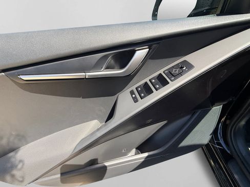New 2026 Kia Niro LX FWD image 10