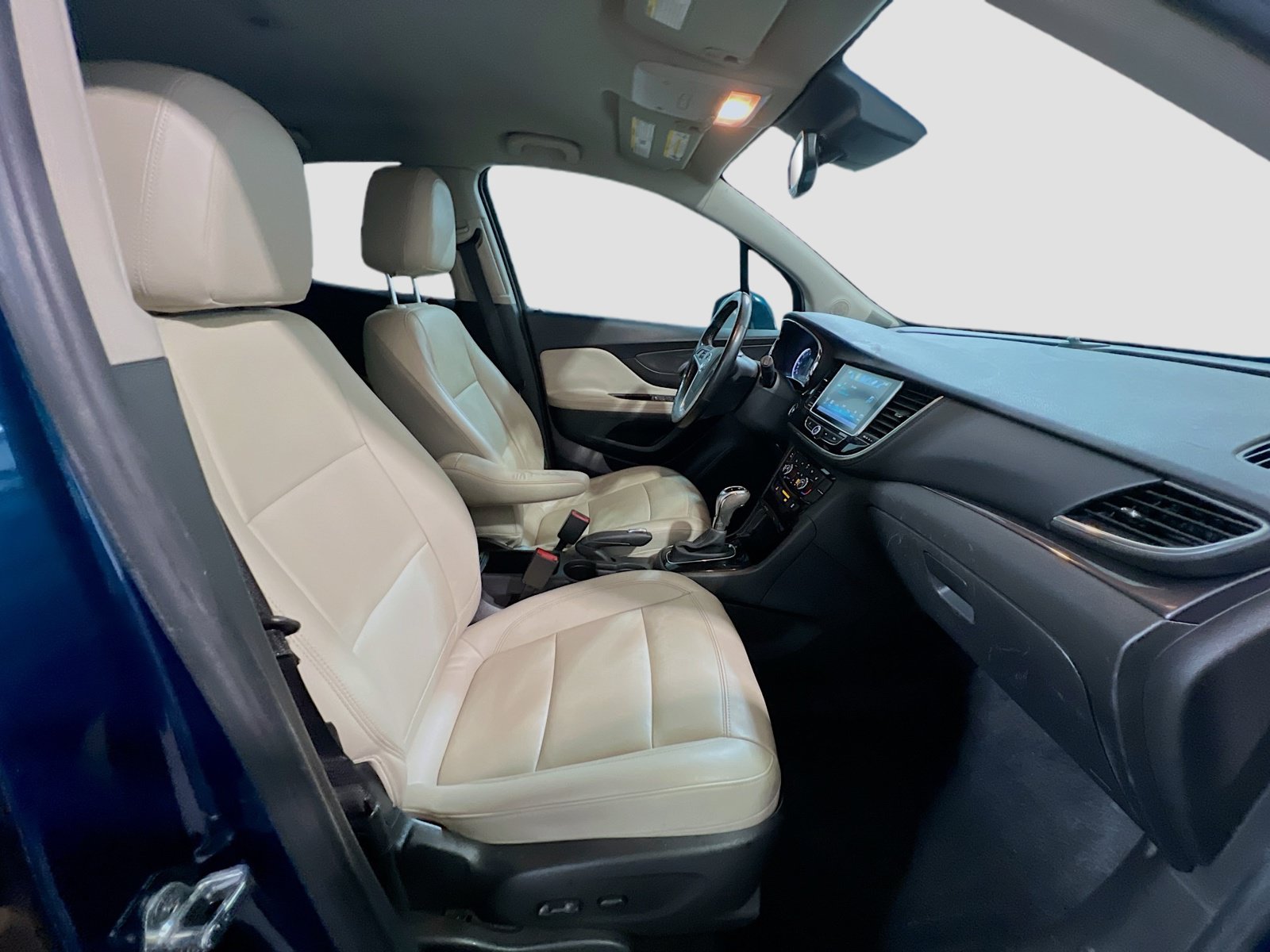 Used 2019 Buick Encore Essence w/ Safety Package II FWD image 19