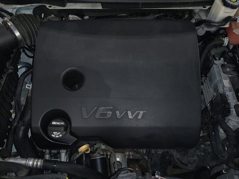 Used 2021 Chevrolet Traverse RS image 30