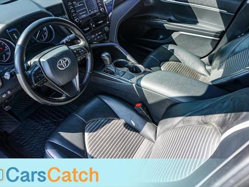 Used 2021 Toyota Camry SE FWD image 16