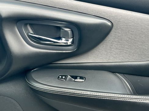 Used 2021 Nissan Murano SV FWD image 19