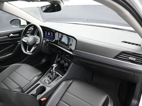 Used 2024 Volkswagen Jetta SE FWD image 43