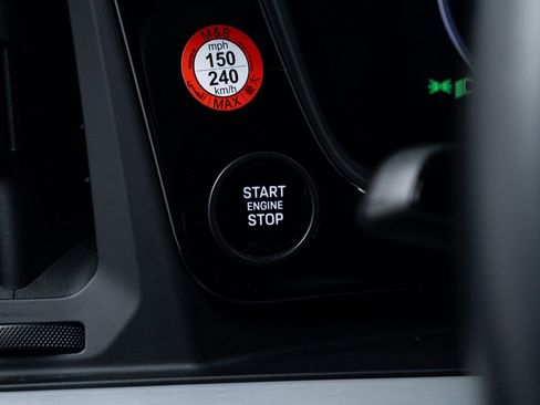 Used 2024 Porsche Cayenne Turbo image 14