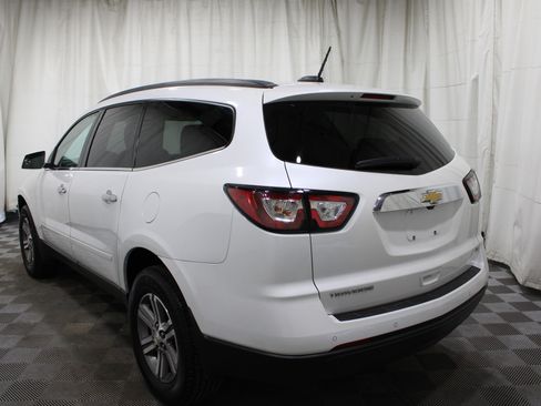 Used 2017 Chevrolet Traverse LT image 30