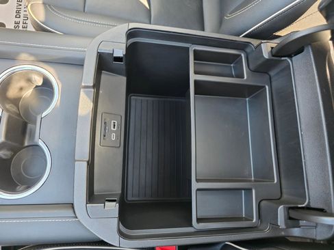 Used 2021 Chevrolet Tahoe Premier AWD/4WD image 23