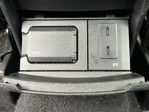 Used 2020 Mercedes-Benz GLB 250 4MATIC image 19