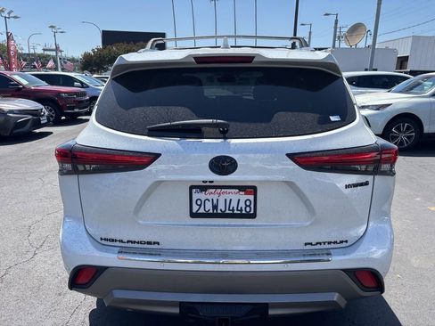 Used 2023 Toyota Highlander Platinum AWD/4WD image 9