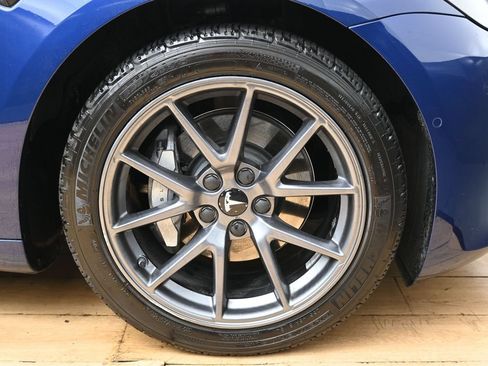 Used 2021 Tesla Model 3 Standard Range Plus RWD image 17