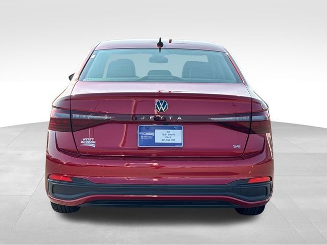 Used 2026 Volkswagen Jetta SE FWD image 4
