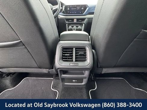 Used 2023 Volkswagen Taos SE w/ Panoramic Sunroof Package AWD/4WD image 12