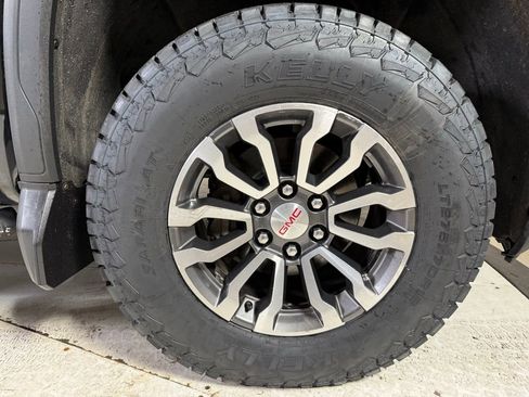 Used 2020 GMC Sierra 1500 AT4 w/ AT4 Premium Package image 9