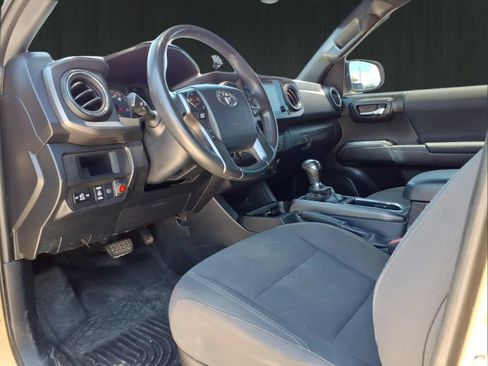 Used 2019 Toyota Tacoma TRD Off-Road AWD/4WD image 20