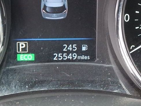 Used 2018 Nissan Rogue SV image 23