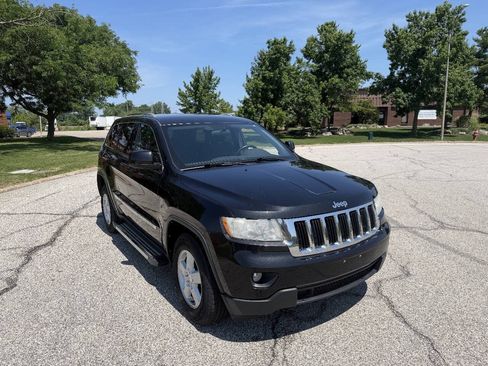 Used 2012 Jeep Grand Cherokee Laredo w/ Laredo E Group AWD/4WD image 6