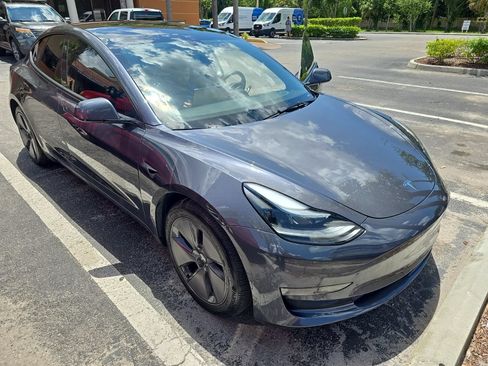 Used 2023 Tesla Model 3 Standard Range RWD image 1