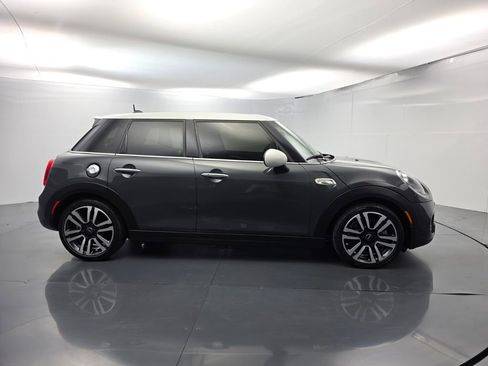 Used 2019 MINI Cooper S image 3