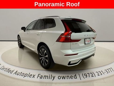 Used 2025 Volvo XC60 B5 Core image 2